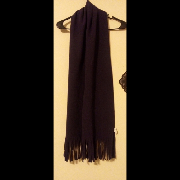 🆕 LISTING!! NWOT OLD NAVY FLEECE FRINGE SCARF - Picture 4 of 9